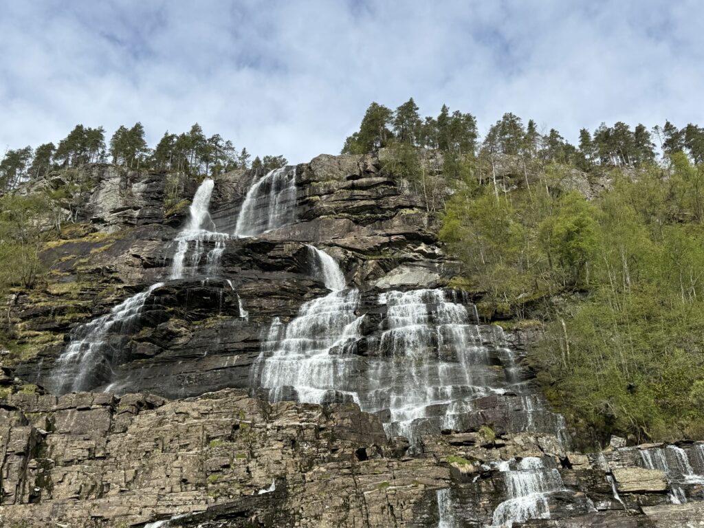 Tvindefossen Waterfall
